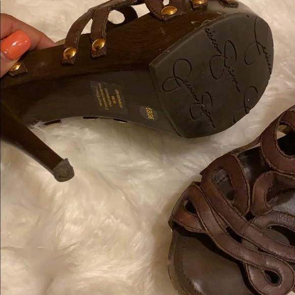 Heels - Picture 2 of 3